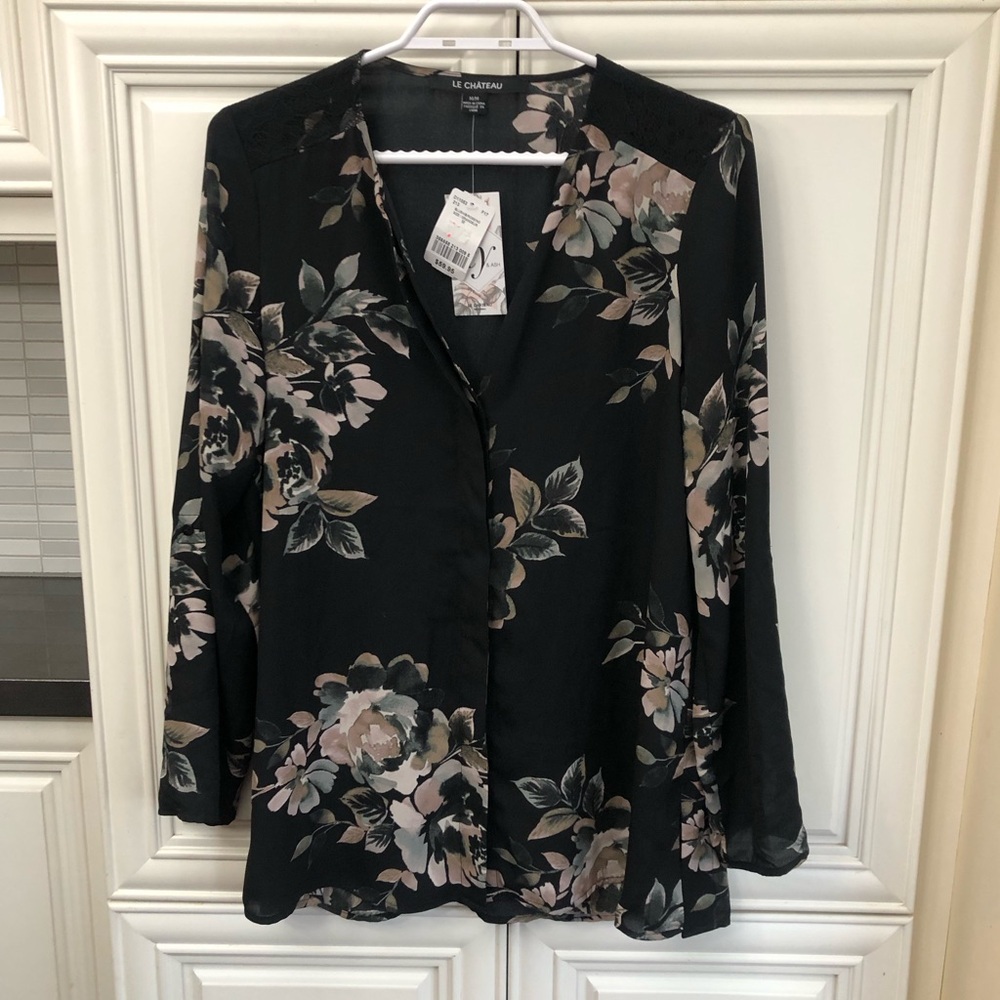 NWT Le Chateau women’s floral blouse